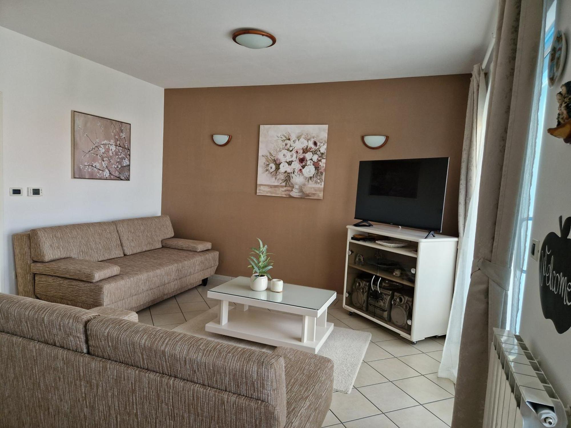 Apartment Karla โปเรช ภายนอก รูปภาพ